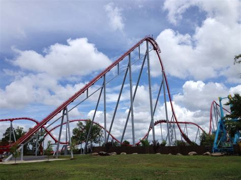 Carowinds - Intimidator