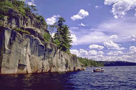 Canada Ecozone: Boreal Shield: GEOLOGY AND GEOGRAPHY