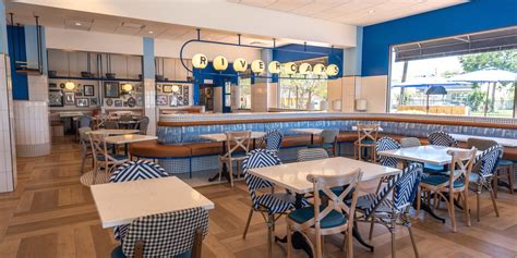 River Oaks fast casual restaurant staple upgrades with new look and fresh eats - CultureMap Houston