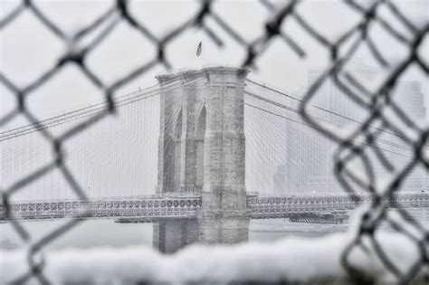 The Brooklyn Bridge in Winter | Brooklyn Bridge Snow Photos