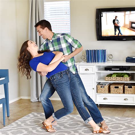 6 Simple Tips for a Virtual Couple Dancing Date Night | The Dating Divas