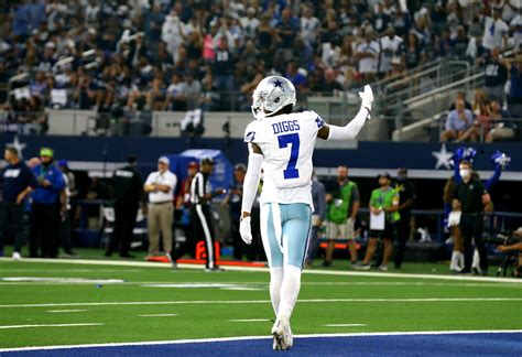 Dallas Cowboys: Trevon Diggs continues to elevate into elite company