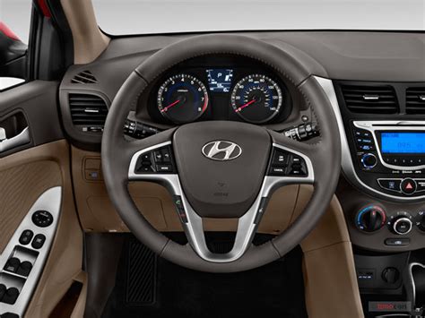 2014 Hyundai Accent: 58 Interior Photos | U.S. News