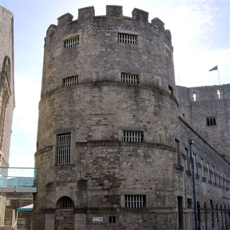 Inside Oxford Castle and Prison: Famous Inmates & More | CityDays