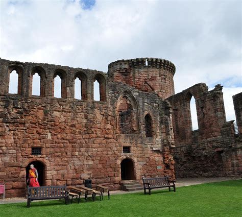 Bothwell Castle in Glasgow: 2 reviews and 19 photos