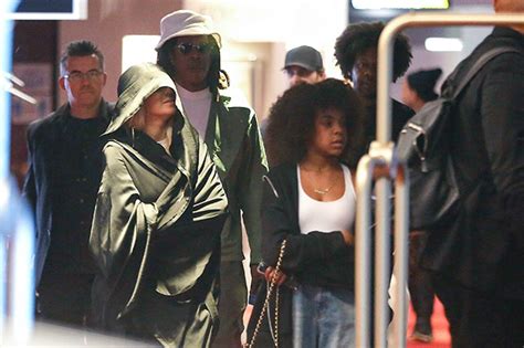 Blue Ivy Is Tall & Grown Up With Beyonce & Jay-Z In France: Photos ...