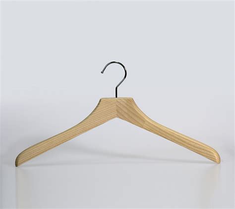 Cheap Wooden Display Hanger Stand Rack For Garment Purchasing