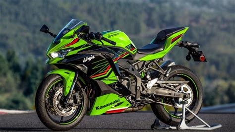 Kawasaki Ninja ZX-4RR Wallpaper 4K, Sports bikes, 2023