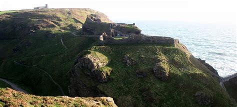 Tintagel castle ruins - The castle of King Arthur | Gigaplaces.com