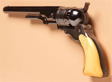 1836 Colt Revolver Fetches $977,500 at Heritage Auctions - eXtravaganzi