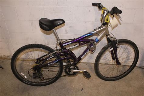 Schwinn GS 25 Mountain Bike | Property Room