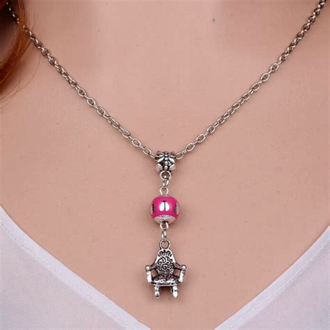 Top 10 Unusual Necklace Jewelry Trends | Pouted.com