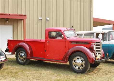 Sitting For Decades: 1948 Diamond T Model 201 | Barn Finds