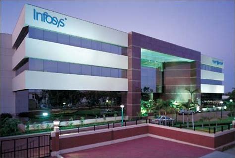 Infosys sees profit drop in 'soft quarter' - Computer News Middle East