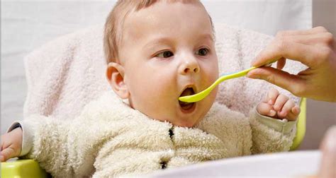 spoon-feeding-baby - Legacy Pediatrics