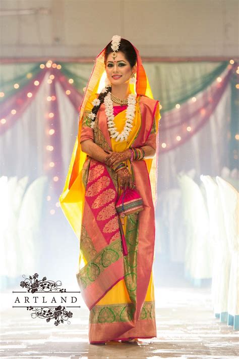 Gaye Holud Ornaments Bengali Bride ; Bengali Ornaments | Bengali bride, Bridal dresses, Haldi ...