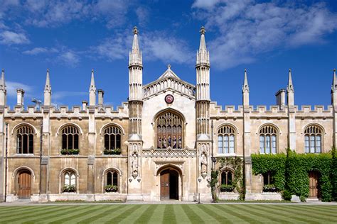 The beautiful colleges of Cambridge University - Discover Britain