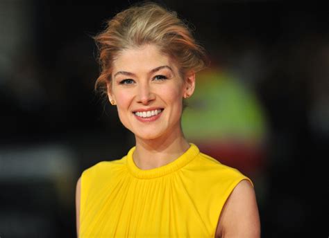 Rosamund Pike Picture 33 - Jack Reacher UK Film Premiere - Arrivals