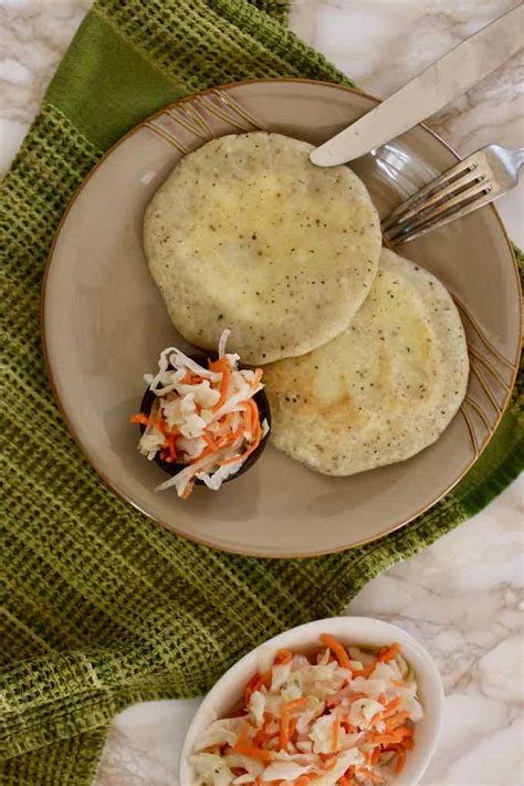 Pupusa - Traditional Recipe of Salvadorian National Dish | 196 flavors