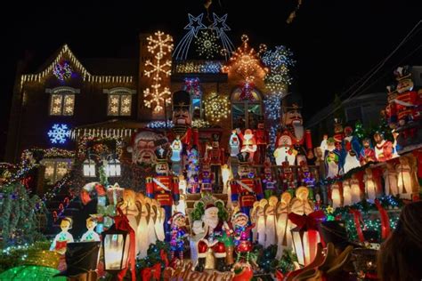 The Ultimate Guide To The Dyker Heights Christmas Lights