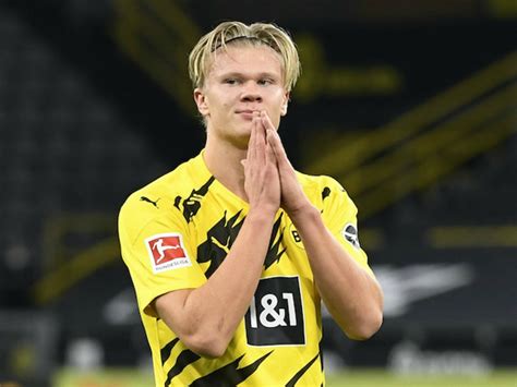 Erling Haaland suffers torn hamstring, Dortmund confirm