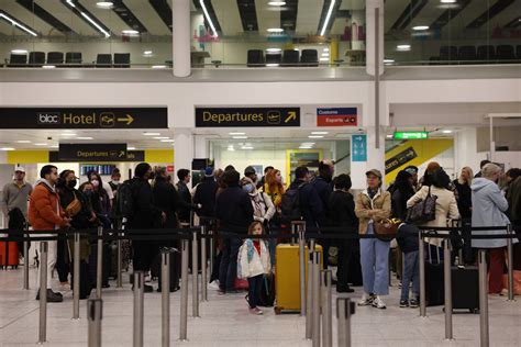 Gatwick flight cancellations: Why 10% of flights are being axed this ...