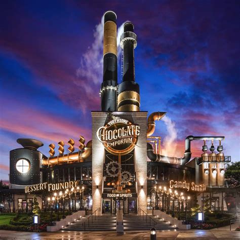 Universal CityWalk: Everything You Need to Know Before Visiting - The Family Vacation Guide