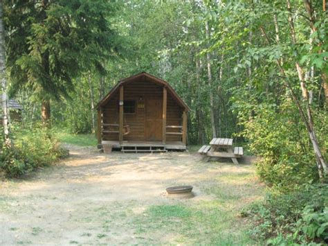 Cabins - 1 and 2 Bedroom - Salmon Arm Camping Resort