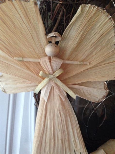 Angel made of corn husks | Corn husk crafts, Corn husk dolls, Angel crafts