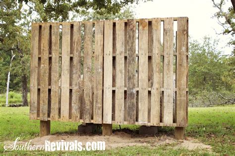 Weekend Project ~ A Pallet Garden Wall - Phase I - Southern Revivals