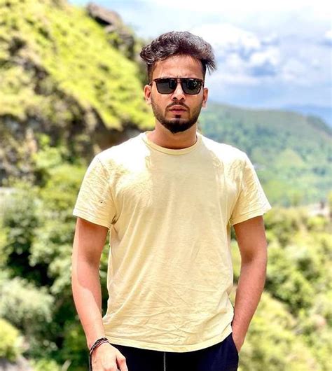 Elvish Yadav wiki Biography Height Net Worth images - LabuWiki