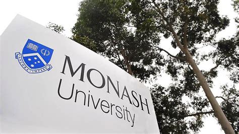 Monash University Australia • Moodle