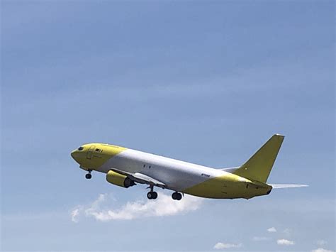 Mistral Air adds another 737-400F, will flights reflect Amazon Logistics’ ground presence ...