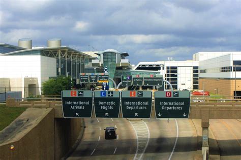 All you need to know about IAH Airport Parking