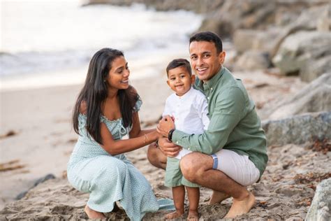 When Is The Best Time For A Beach Family Portrait Session? - Steven ...