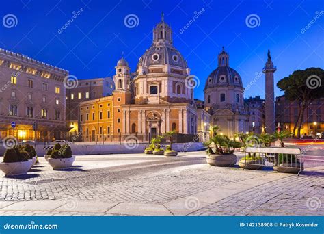 Architecture of Piazza Venezia in Rome at Night, Italy Editorial Stock ...