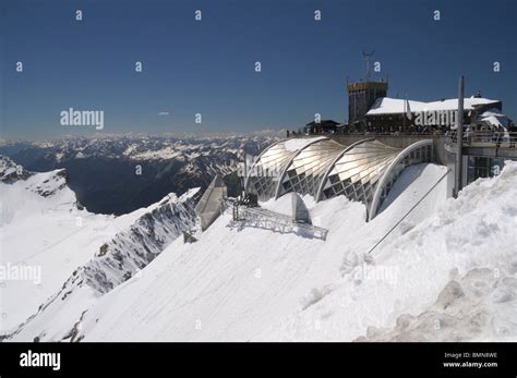 Zugspitze glacier ski resort hi-res stock photography and images - Alamy