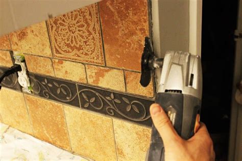 How to Remove Kitchen Tile Backsplash