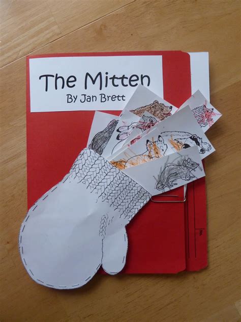 "The Mitten" Lapbook - A Mommy Montage