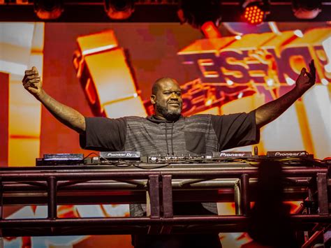 Shaq performed a DJ set at Summerfest last night - and I didn't hate it