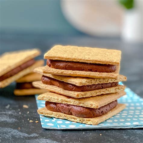 Classic Frosting and Graham Cracker Cookie Recipe - Tara Teaspoon