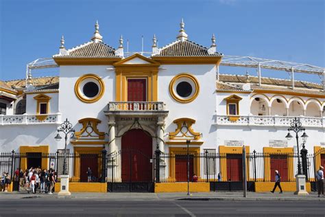 Plaza de Toros de la Real Maestranza de Caballería de Sevilla | Turismo ...