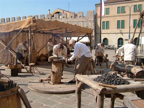 medieval marketplace | Medieval Market at Monselice Italy | Medieval market, Medieval life, Medieval