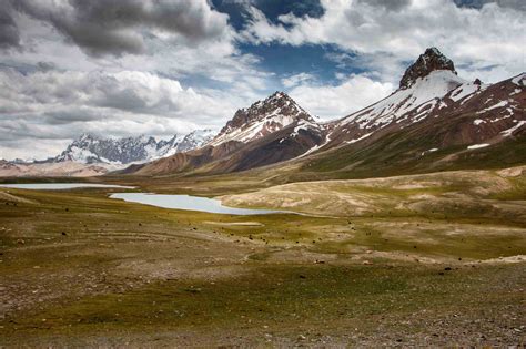 Walking with the last Wakhi shepherdesses of Pakistan | Adventure.com