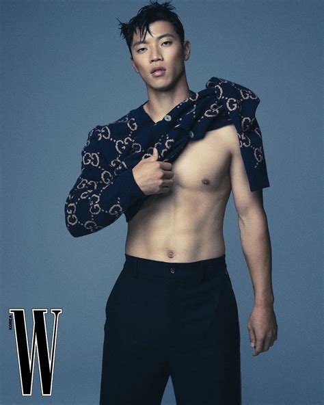 [theqoo] HWANG HEECHAN'S W KOREA PHOTOSHOOT JUST DROPPED