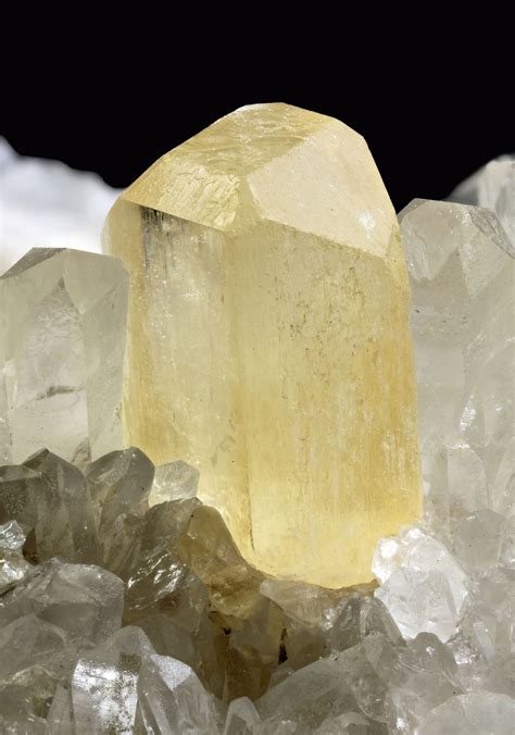 The meaning and the properties of the topaz gemstone—from bringing good fortune to alleviating ...