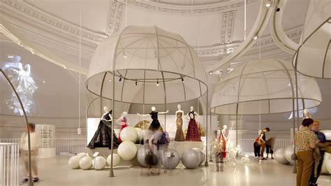 Victoria and Albert Museum, Fashion Room - BDP.com