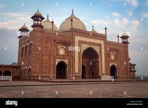 Taj Mahal west entrance gate - A Mughal Indian architectural structure ...