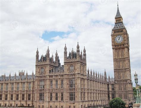 Houses of Parliament 5330700 Stock Photo at Vecteezy