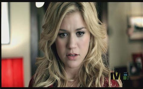 HIGH DEFINITION: Kelly Clarkson - Because Of You